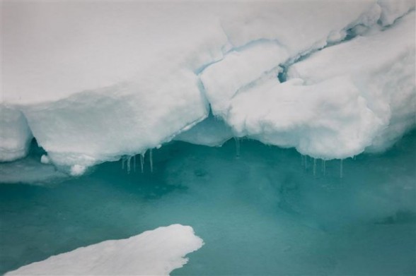 Fonte des glaces en Artcique l'été