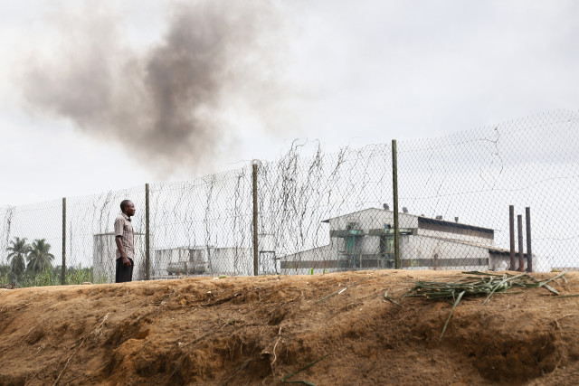 Une rafinerie d'huile de palme de la Socapalm au Cameroun. © Micha Patault / Greenpeace