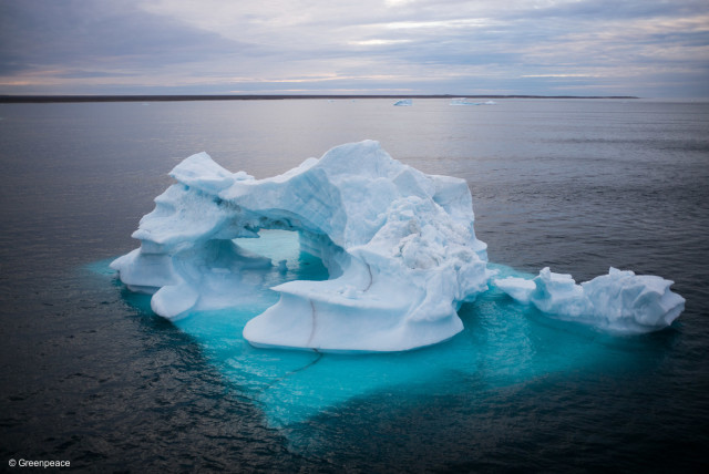 Iceberg au large de Clyde River, Nunavut, Canada, août 2016