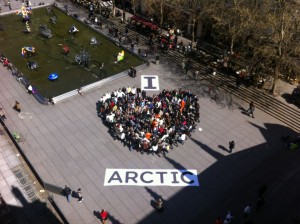 Les citoyens se sont rassemblés au Trocadéro le 20 avril pour faire aussi entendre leur voix