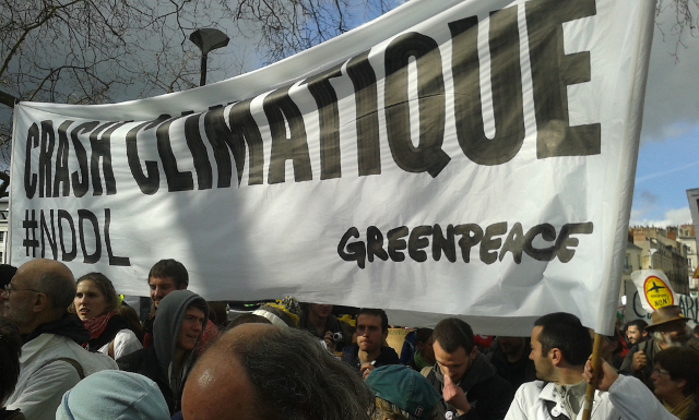 Soutien greenpeace aeroport NDDL Nantes 24/02/2014 Groupe Local Vallée de Chevreuse 