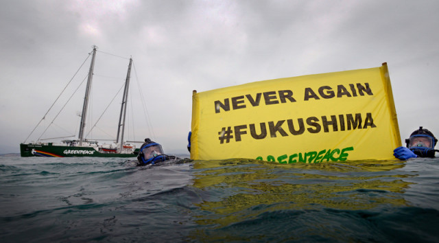 Action au large de Fukushima, mars 2016 © Gavin Newman / Greenpeace
