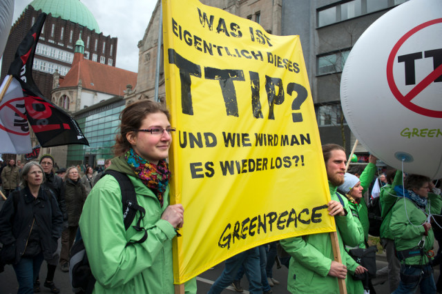 Mobilisation contre le TTIP à Hanovre © Michael Loewa / Greenpeace