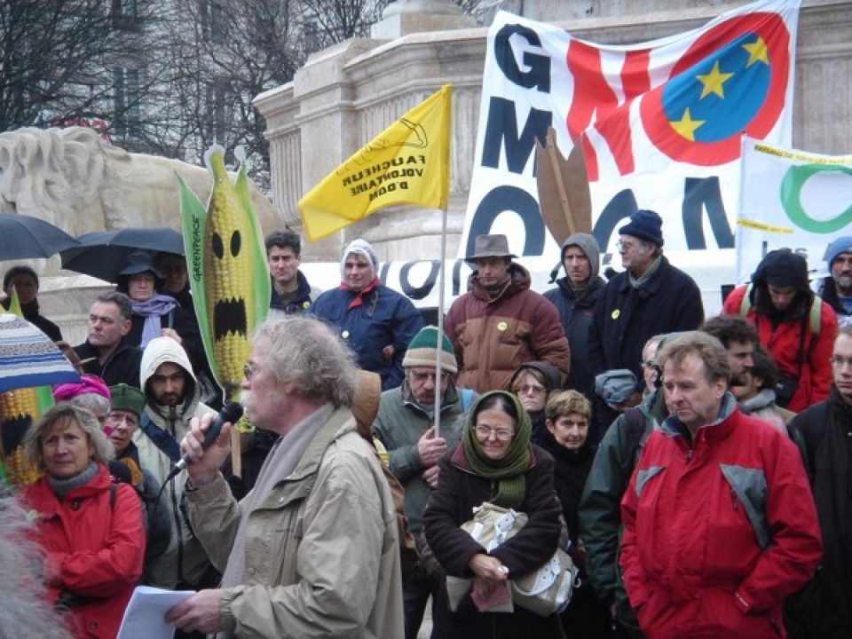 Mardi 5 février
12h 30 – 14h 30
300 personnes sont rassemblées place St Su