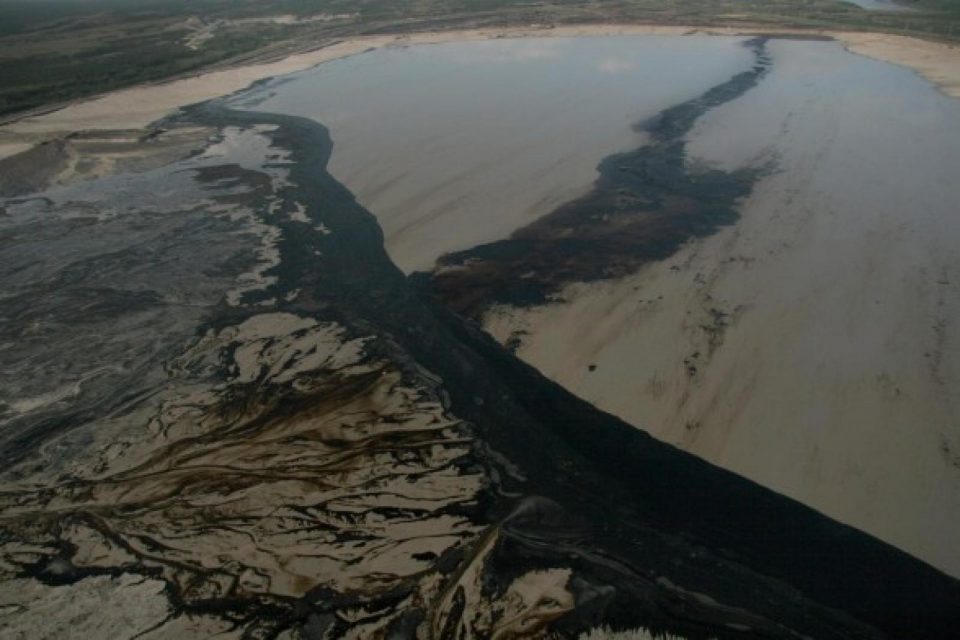 Alors que nous avons les yeux rivés sur la catastrophe de la marée noire dans 