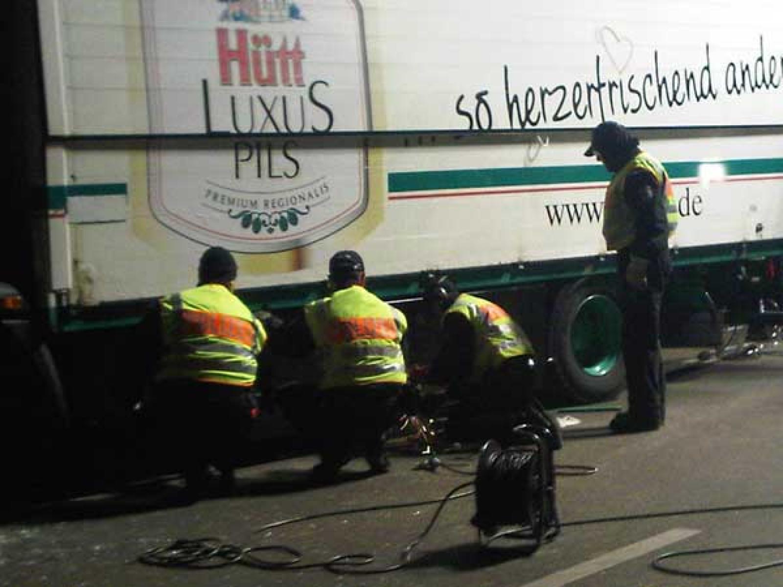 Depuis 20 heures ce soir, Greenpeace bloque l'avancée des déchets nucléaire