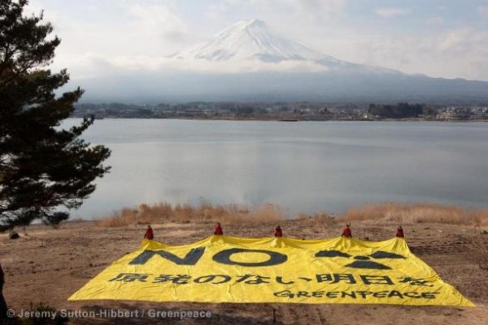 Japon, le 11 mars 2011. Trois catastrophes ont eu lieu. Un séisme, un tsunami e