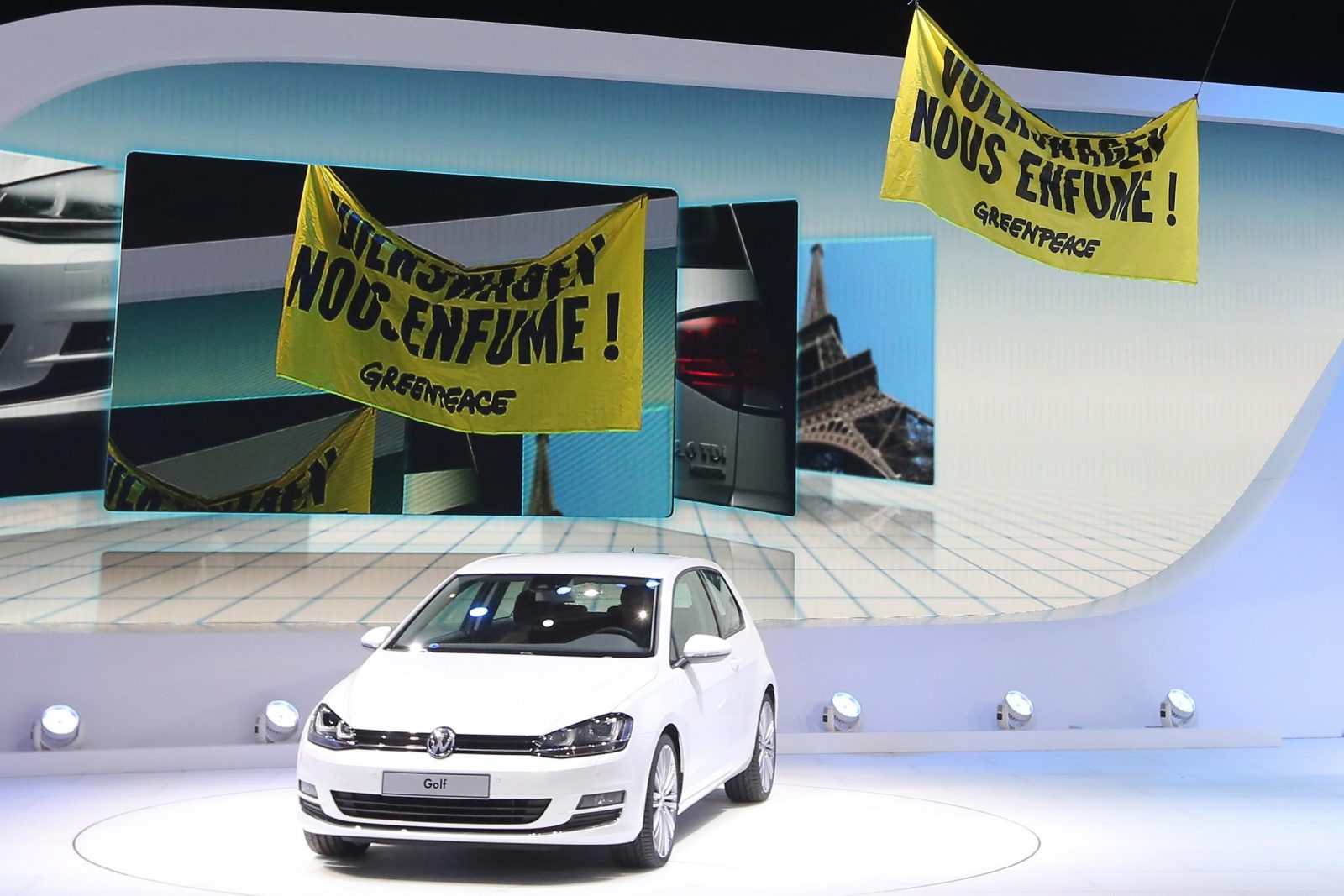 Ce matin, une quinzaine d'activistes de Greenpeace s'est invitée à la conf