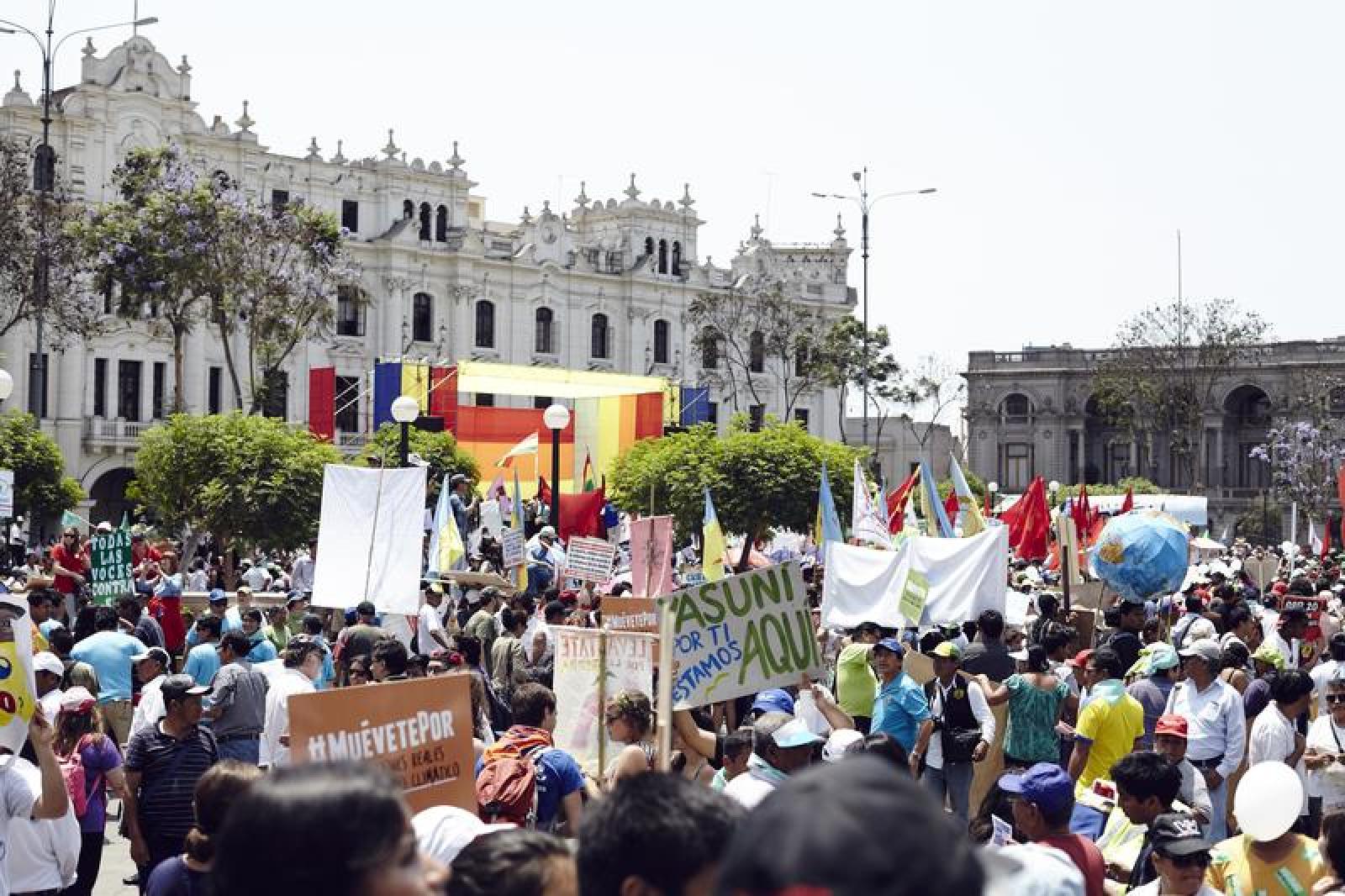 Si je devais retenir une chose de Lima, c'est qu'il ne faut plus attendre l'aboutissement des négociations pour accomplir la transition énergétique dont nous avons besoin pour rester en dessous d'une augmentation de la température de deux degrés. 