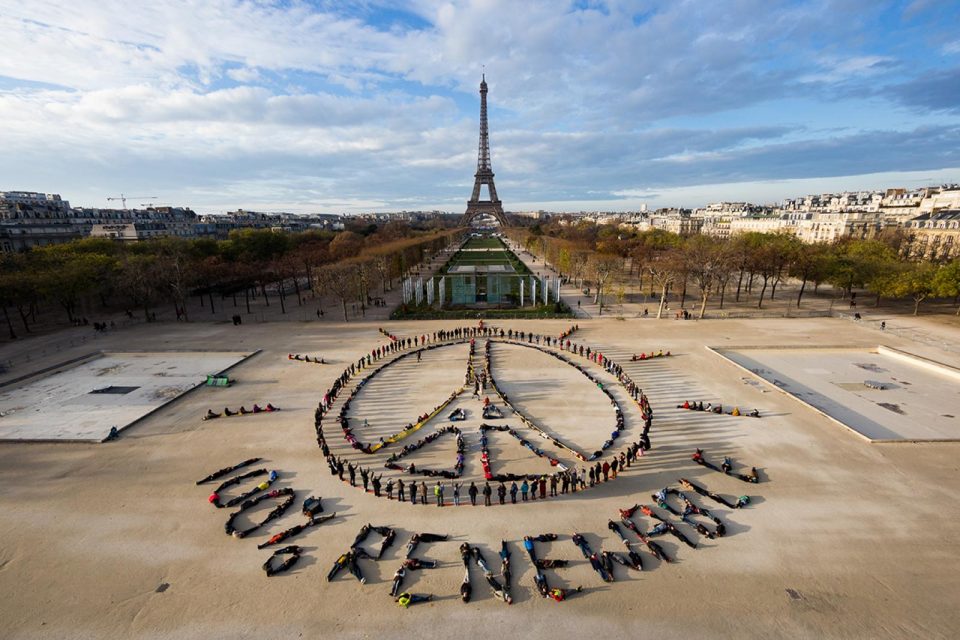 Aujourd'hui, dans le monde entier, nous célébrons la Journée internationale d