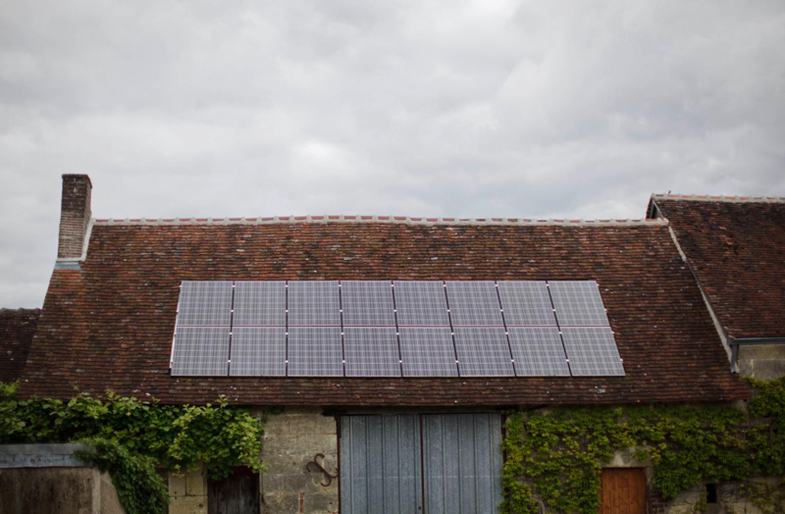 En novembre 2015, nous avons écrit à tous les candidats de la région Grand Est (Alsace, Champagne-Ardennes, Lorraine) pour leur demander leur programme en matière de transition énergétique. Seules 4 listes nous ont répondu à l'oral ou à l'écrit : PS, LR-Modem-UDI, EELV et Lutte Ouvrière. Nous avons proposé aux candidats la mise en place d'un fonds d'investissement régional dans l'énergie solaire, à hauteur de 1% du budget de la région.