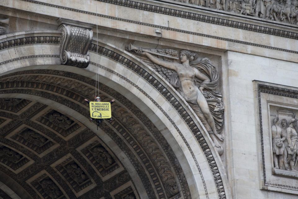 Trêve de palabres, place à l’action ! Malgré l’état d’urgence et les t