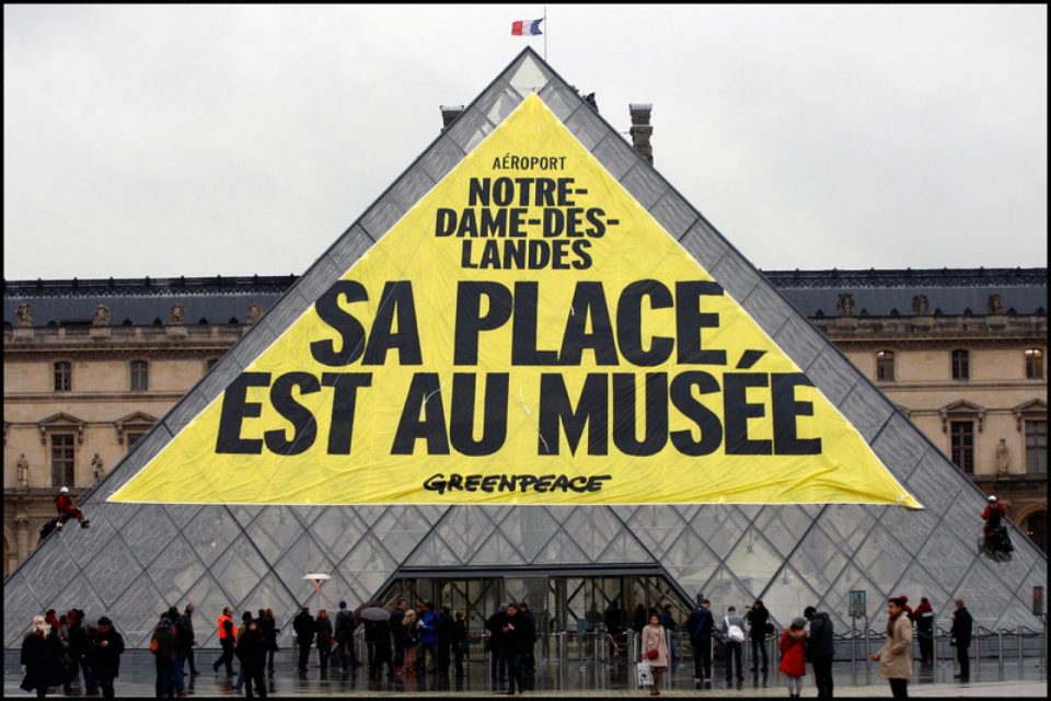 Le samedi 27 février 2016, nous serons des milliers à manifester à Notre-Dame-des-Landes contre le projet inutile d’aéroport. Greenpeace sera présente elle aussi, en réponse à l’appel des collectifs locaux. Notre organisation se joint ainsi aux nombreuses voix qui dénoncent un véritable non-sens environnemental et économique.
