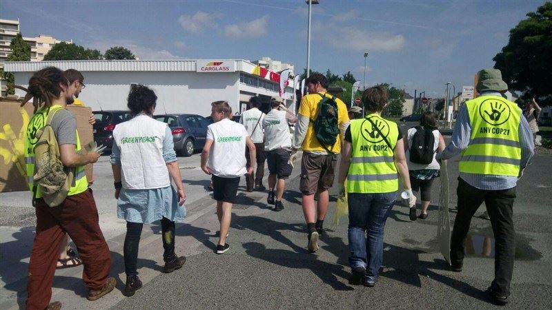 Ce samedi 27 mai 2017, en compagnie d’ANV-COP21 et du groupe local de Tours, n