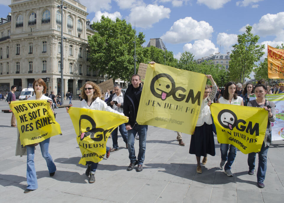 Le samedi 20 mai, les militant-e-s des groupes locaux étaient présent-e-s, com