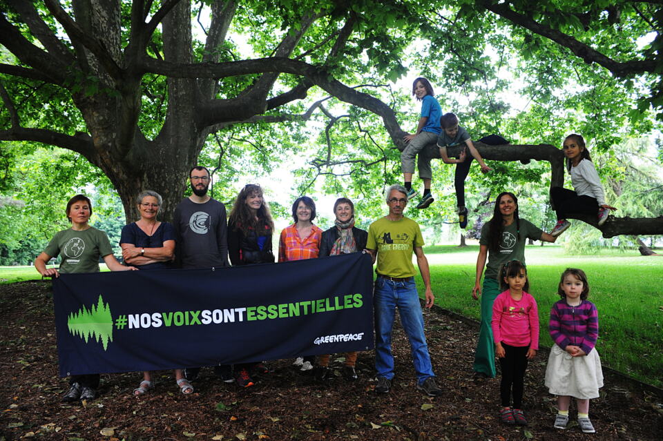 Le Groupe local s'est mobilisé le 5 juin dernier pour porter le message de Greenpeace avec cette banderole défendant la liberté d'expression des défenseurs de la forêt.