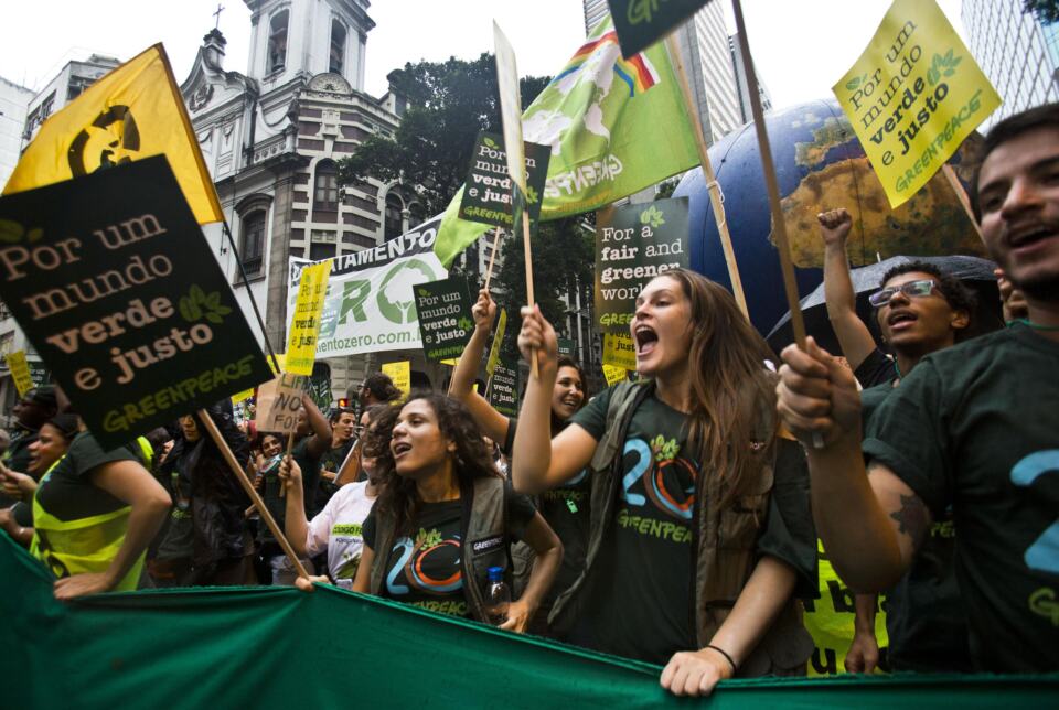 Les organisations ATTAC, CGT, Confédération Paysanne, FSU, Greenpeace, Les Amis de la Terre, Oxfam, Union Syndicale Solidaires appellent à participer massivement aux marches pour le climat le 14 mars prochain.