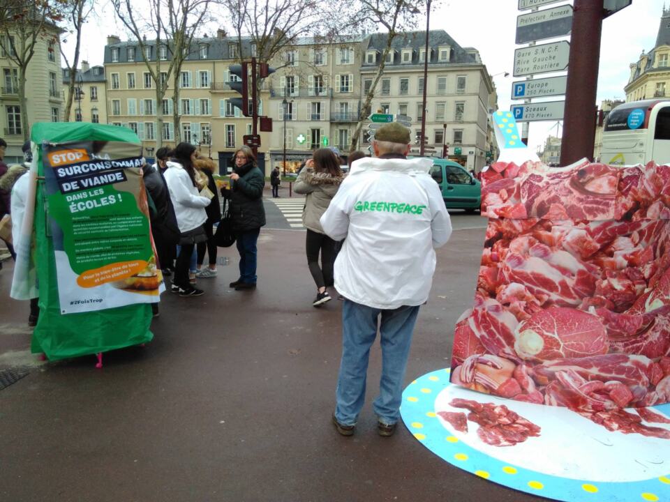 Ce samedi, nous étions à Versailles pour sensibiliser le public au problème d