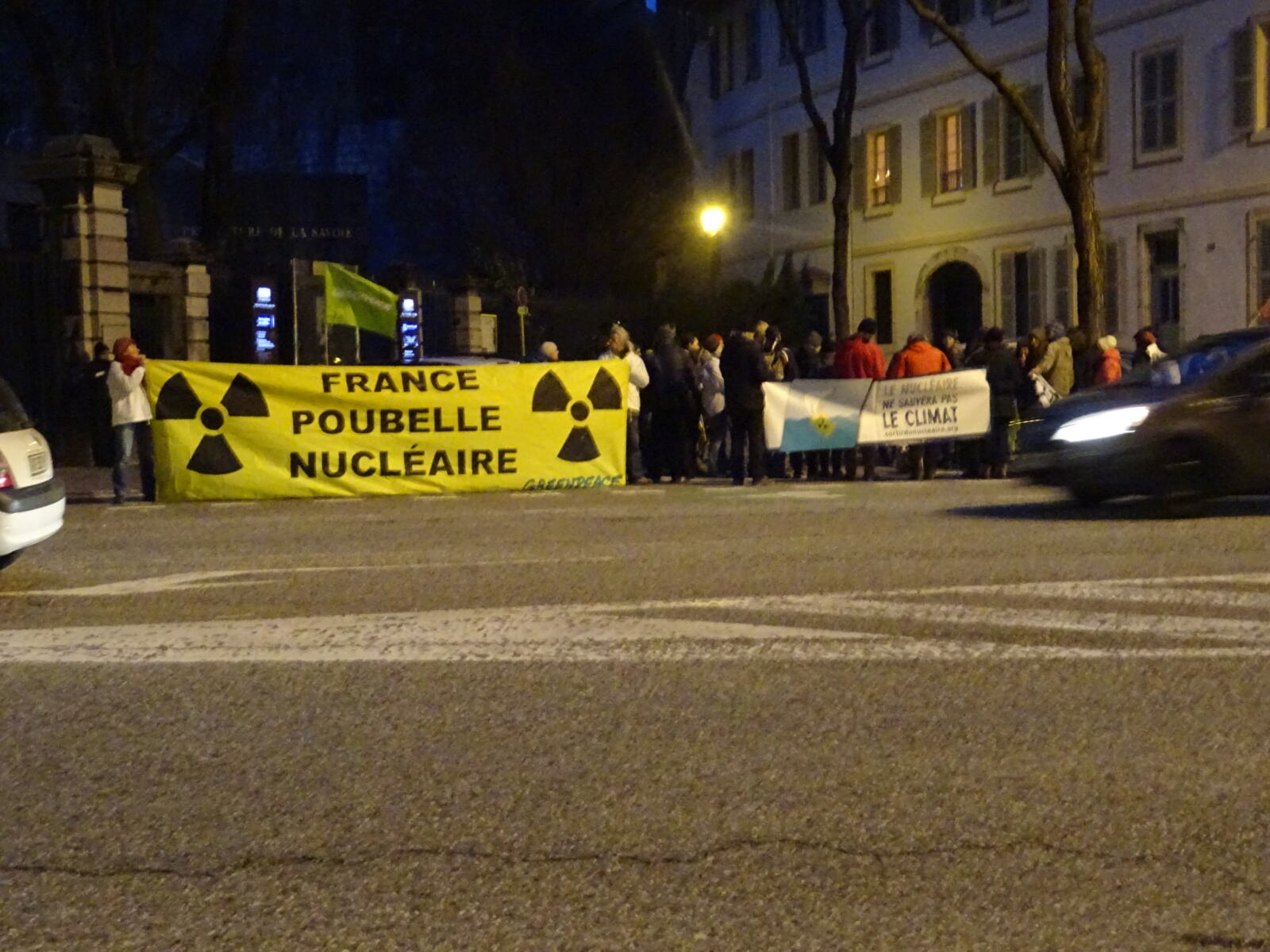 Greenpeace Chambéry a participé jeudi soir au rassemblement de soutien aux opp