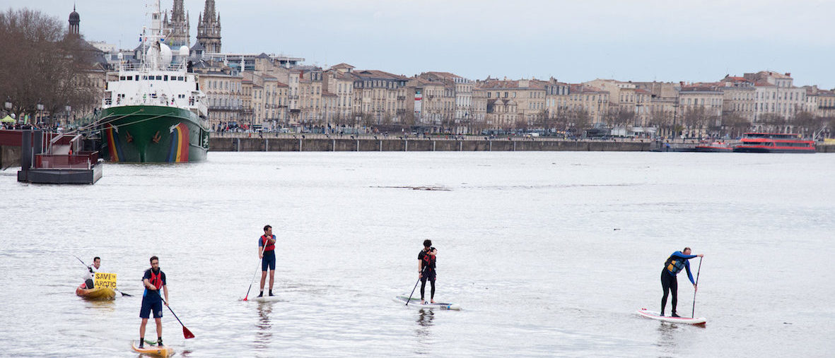 L'Esperanza, l'un des bateaux de Greenpeace, a fait escale à Bordeaux les 10 et 11 mars derniers. L'occasion de monter à bord et rencontrer l'équipage avant que le navire reprenne le large. Marine, militante du groupe local de Greenpeace Lyon vous livre ses photos ... 