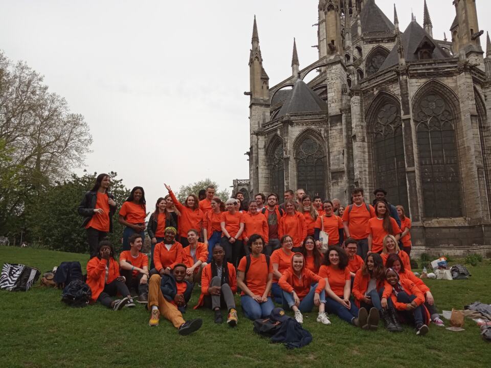 Le mardi 23 avril matin, deux militant-es du GL se sont rendu-es au siège de l'association Unis-Cité pour présenter Greenpeace à une soixantaine de jeunes en service civique. 
