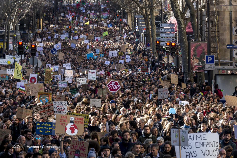 Tribune originalement publiée sur France Info. Liste des signataires : 350.org,