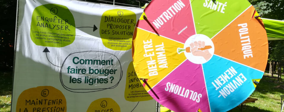 Greenpeace La Rochelle poursuit ses actions de mobilisation auprès des citoyen·nes et consommacteurs·rices, en sensibilisant sur le nucléaire, l'océan et l'agriculture, fortement impliqués dans le réchauffement climatique.