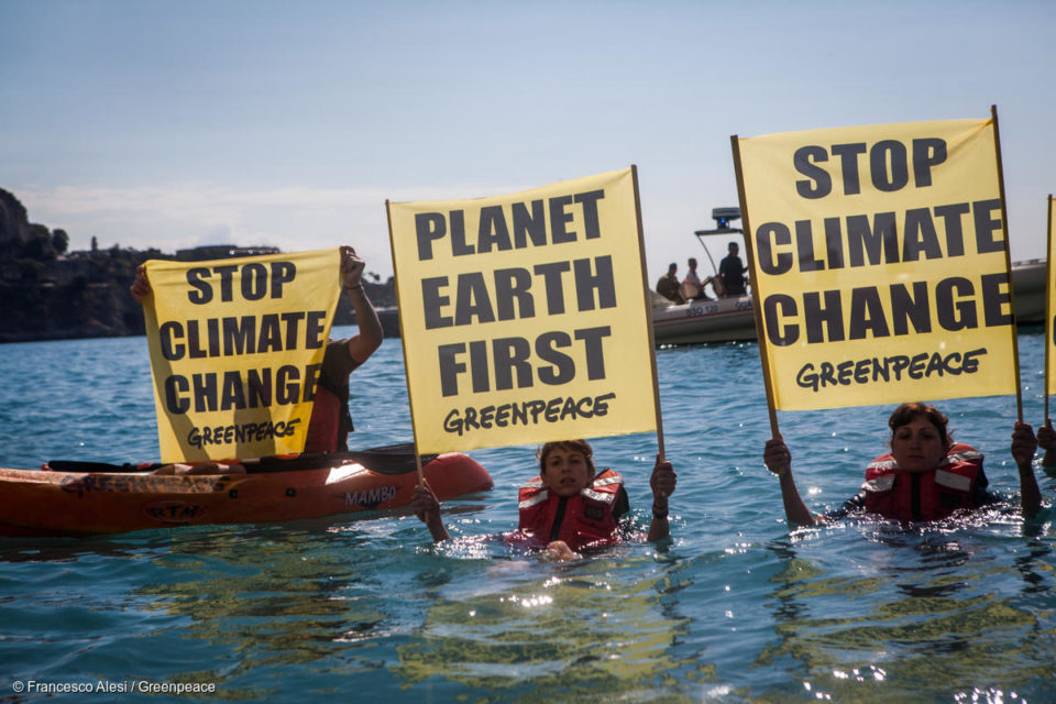 La planète brûle, et il y a peu de chance qu’elle soit au programme du G7 et du G20 de l’année prochaine, qui seront organisés par deux grands ennemis du climat : les Etats-Unis et l’Arabie Saoudite. Il y a donc beaucoup à faire cette année, si Emmanuel Macron le veut vraiment !