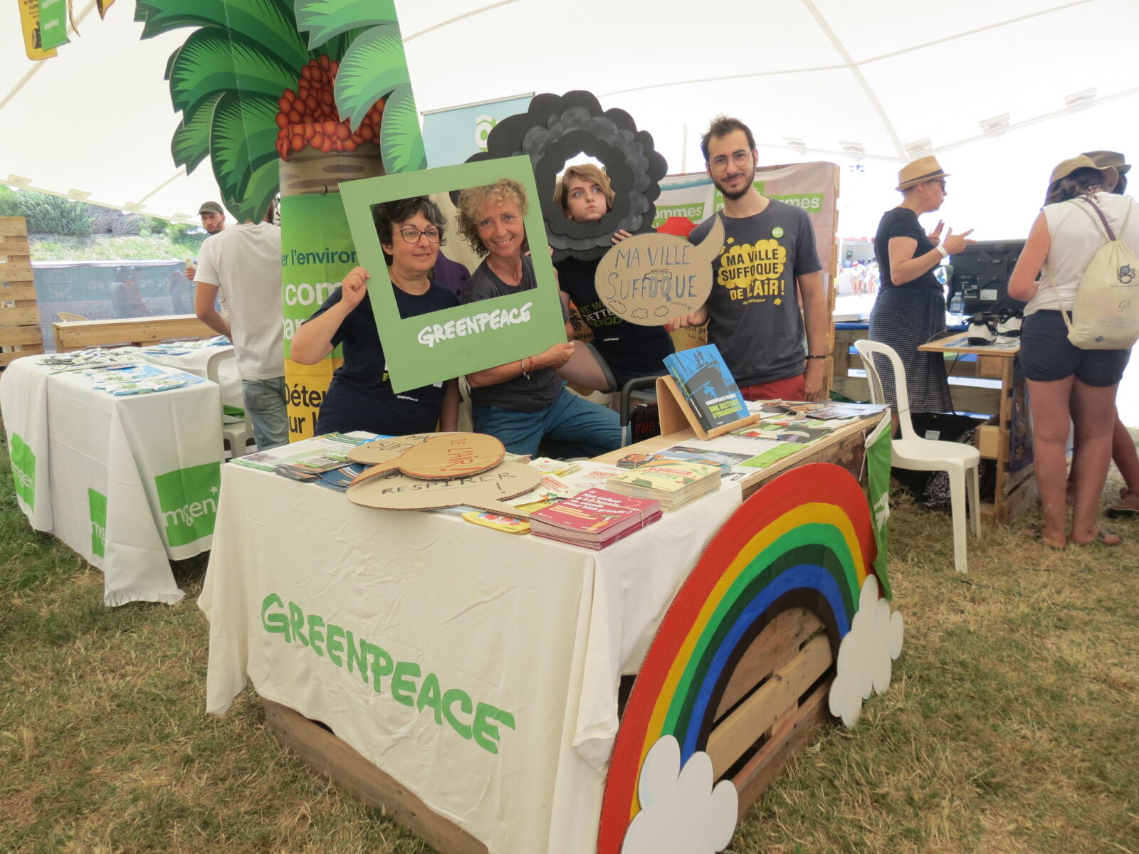 

Equipe Greenpeace dévouée pour sensibiliser le jeune public du DELTA Festi