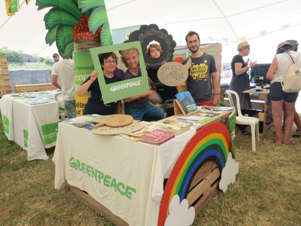 

Equipe Greenpeace dévouée pour sensibiliser le jeune public du DELTA Festi