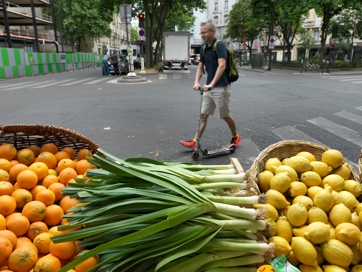 Ecological Produce at Farmers Market in Paris. © Peter Caton