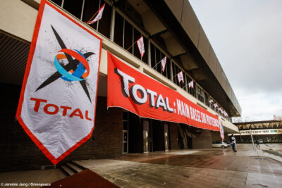 ACTION : Total fait main basse sur Polytechnique