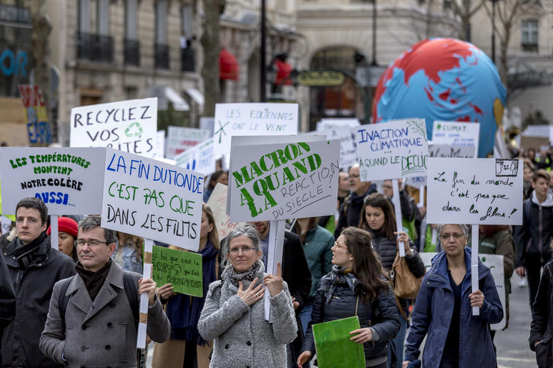 Pourquoi marcher pour le climat
Parce que la loi Climat n'est pas à la hauteur