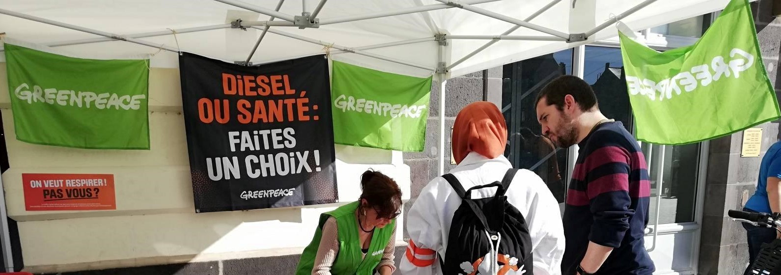 Depuis novembre 2019, dans 15 grandes villes françaises, dont Clermont Ferrand, la campagne #OnVeutRespirer a commencé ; l'objectif est d'obtenir des engagements officiels de la part de chaque cantidat-e aux municipales, concernant les problématiques liées à la pollution de l'air en ville.