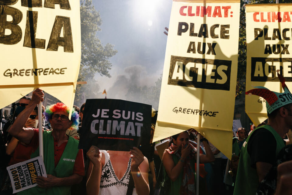 Sans nul doute vert de rage, au lendemain des élections municipales dominées par des coalitions d’écologistes dans de nombreuses grandes villes, Emmanuel Macron a convoqué la Convention citoyenne pour le climat à l’Elysée pour afficher une énième conversion à l’écologie. Après le “tournant écologique” de l’acte 2 du quinquennat, puis celui affiché en février lors de son déplacement au mont Blanc (tous deux restés lettre morte), il suffit de se pencher sur le projet de loi de finances rectificative (PLFR3) actuellement débattu à l’Assemblée nationale pour se demander si la montagne n'accoucherait pas déjà d’une souris (verte).