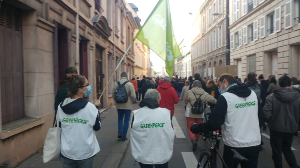 Ce samedi 28 Novembre, les militant.es du Groupe Local de Greenpeace de Rouen on