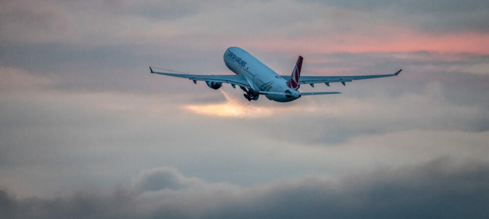 Le premier baromètre sur les pratiques de voyage des jeunes Français·es, confié par Greenpeace France à L’Obsoco, analyse les pratiques touristiques des jeunes au regard des enjeux environnementaux, et notamment leur rapport à l’avion. Il révèle qu’une majorité de la jeunesse est prête à réduire la fréquence de ses vols de loisir, bien que le critère écologique soit encore secondaire au moment de choisir ses vacances. 