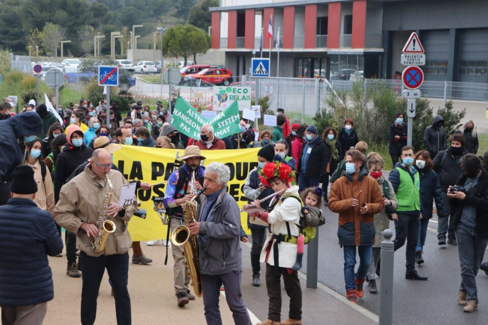 

Nous étions réunis le 17 avril 2021, afin de se mobiliser contre le projet