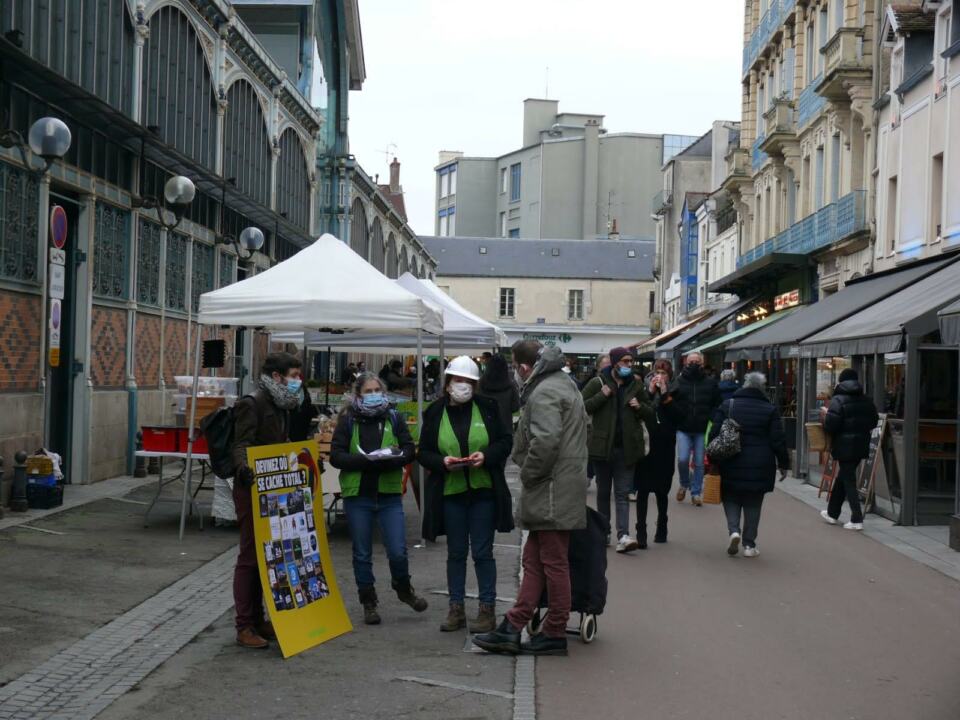 Ce samedi 09 octobre 2021, le Groupe Local de Dijon a monté un stand en centre 