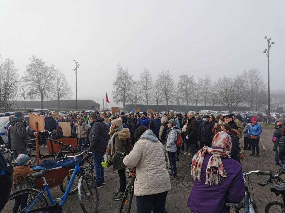 




Beau succès de la marche d’opposition à l’autoroute à péage ap