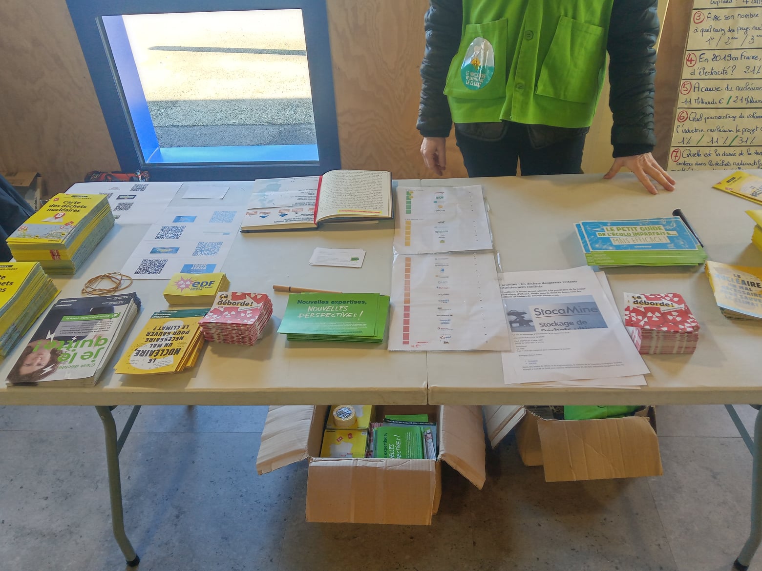 Samedi 5 février, à la Biocoop de Sargé, nous avons installé un stand sur le