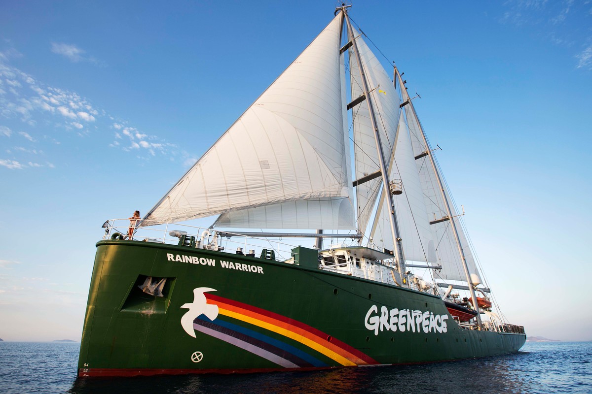 greenpeace trimaran