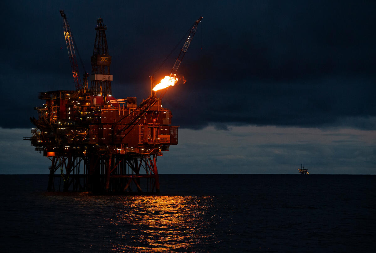 A trois jours de l'ouverture de la COP27 qui aura lieu cette année à Charm el-Cheikh, en Egypte, nous publions un rapport dans lequel nous réévaluons les émissions carbone du groupe TotalEnergies. Attention, spoiler (ou non) : les résultats sont accablants.