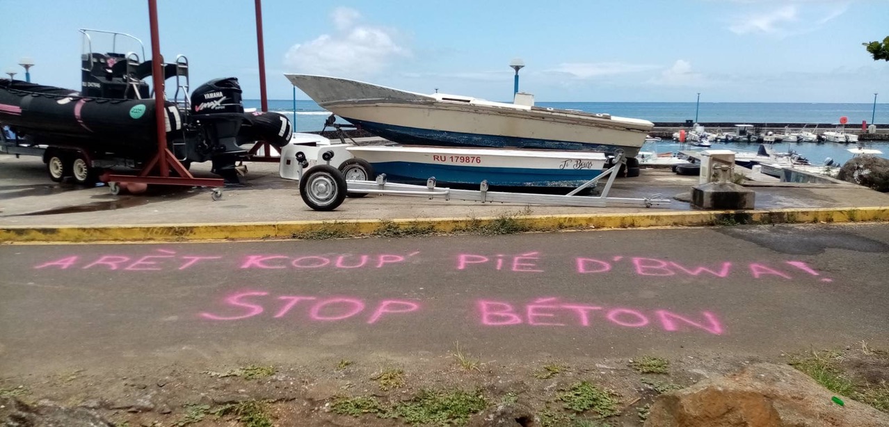 LA MAISON DE LA MER, C'EST QUOI ?



C'est un GIGANTESQUE BLOC DE BETON