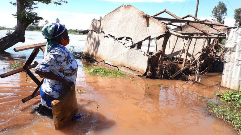 Les inondations survenues dans les comtés de Migori et Homa Bay au Kenya en mai 2020, ont entraîné le déplacement de milliers de personnes, la perte de centaines de vies humaines et la destruction des récoltes et du bétail.
