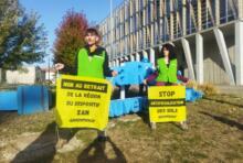 ACTION : Greenpeace retire symboliquement le logo de la région AuRA