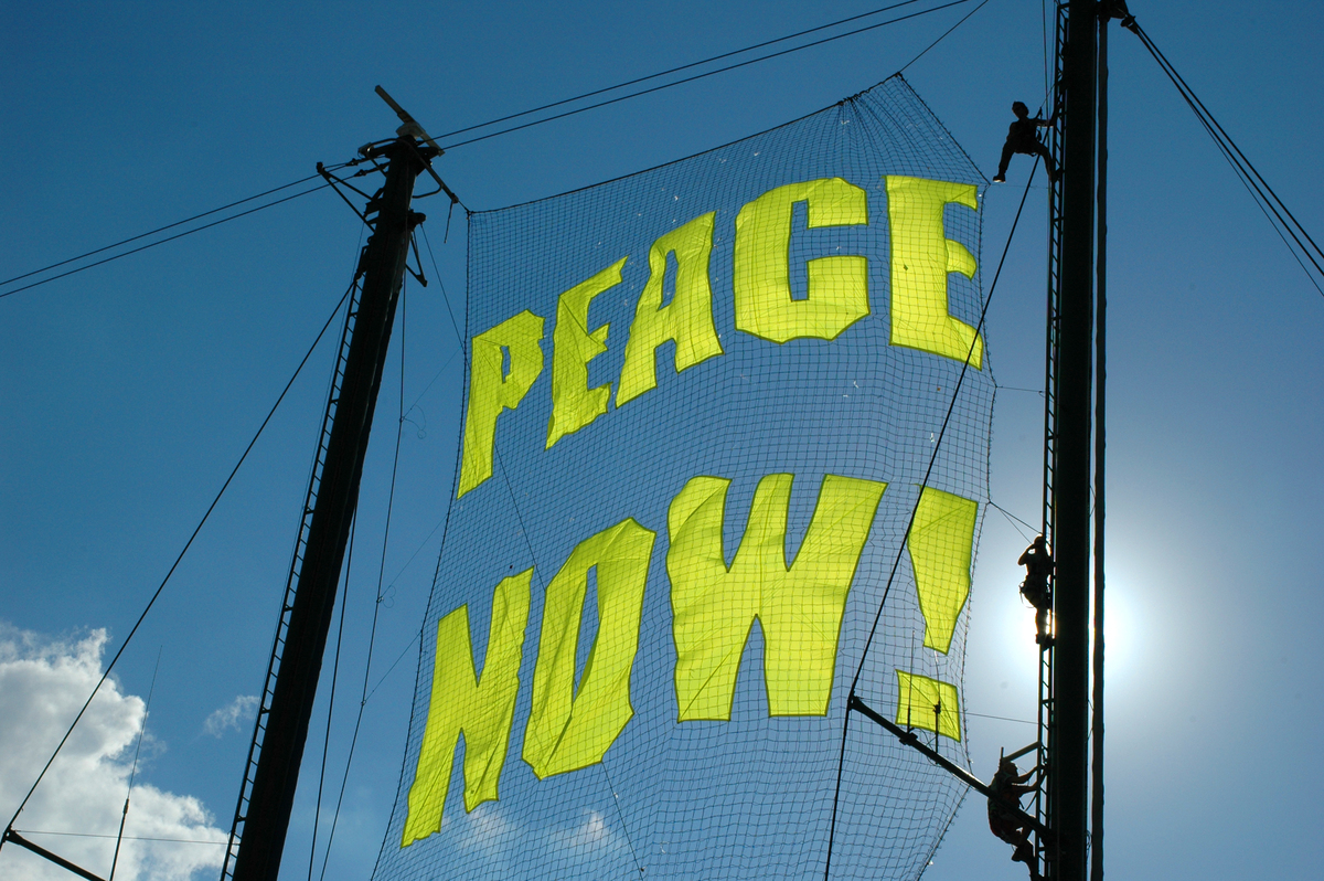 Article écrit par Farah Al Hattab, chargée de campagne et chercheuse spécialisée en droit auprès de Greenpeace Moyen-Orient et Afrique du Nord, établie à Beyrouth. Elle est née et a grandi dans le sud du Liban. Version originale.