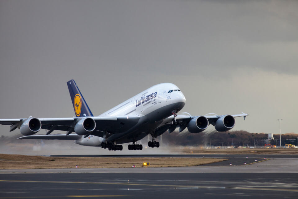 Comment réduire la pollution liée aux transports aériens ?