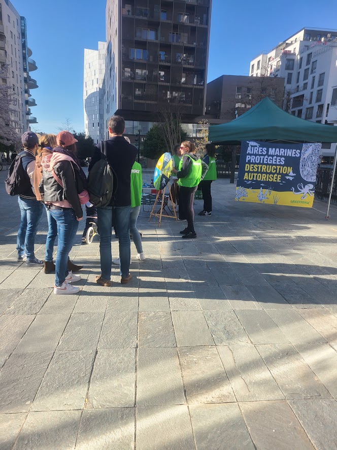 Le samedi 5 avril, nous étions à Massy pour faire découvrir aux passants et a