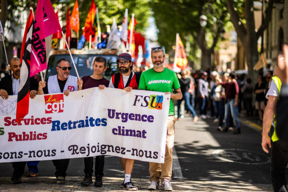 Alors que la fortune des milliardaires s'envole et que l'immense majorité de la population subit les conséquences d'une crise économique, sociale et environnementale sans précédent, nous avons la conviction qu'un changement de cap est indispensable. Le 10 septembre, mais aussi le 18 avec les syndicats et le 28 pour des marches mondiales en faveur du climat, de la justice et des libertés, Greenpeace sera mobilisée aux côtés de millions de citoyens et citoyennes pour défendre nos droits, nos libertés, notre planète.